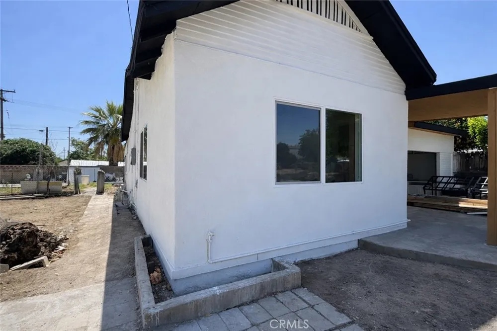 420 W K STREET Colton, CA 92324