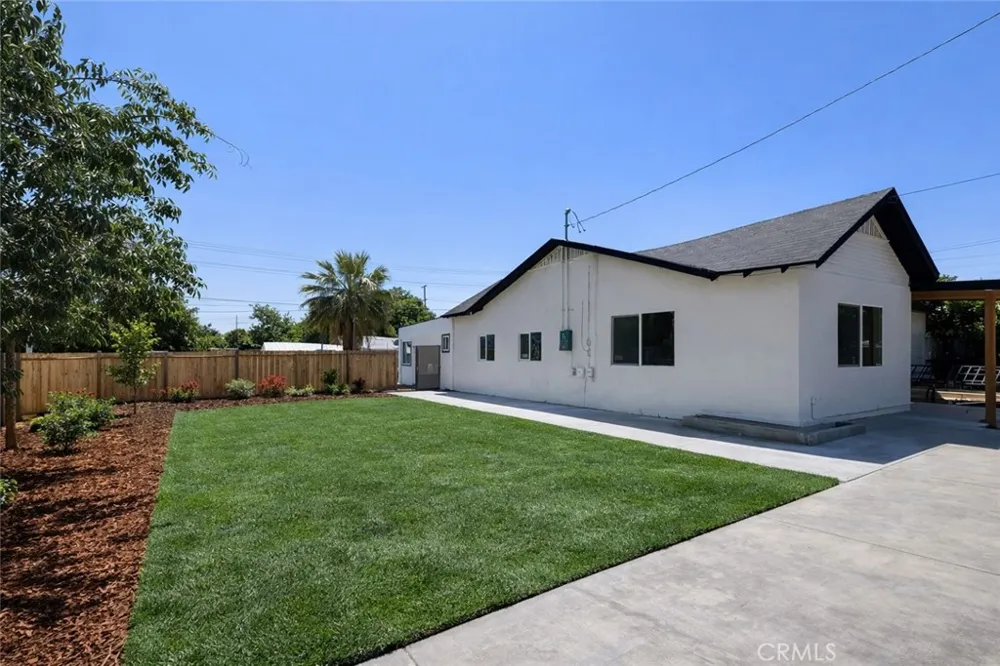 420 W K STREET Colton, CA 92324