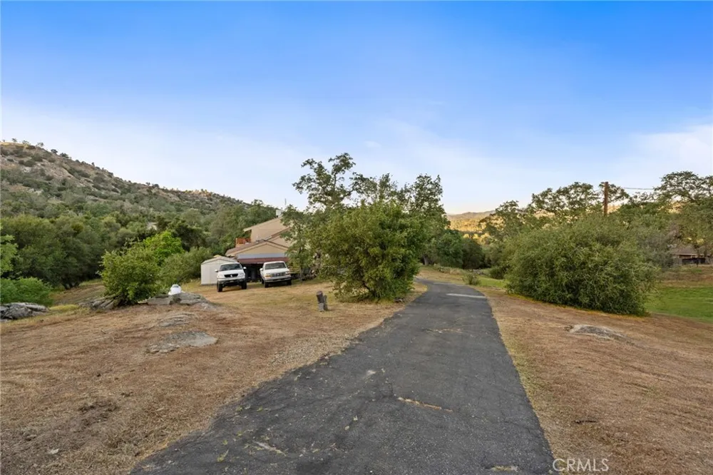 30088 Tioga Coarsegold, CA 93614