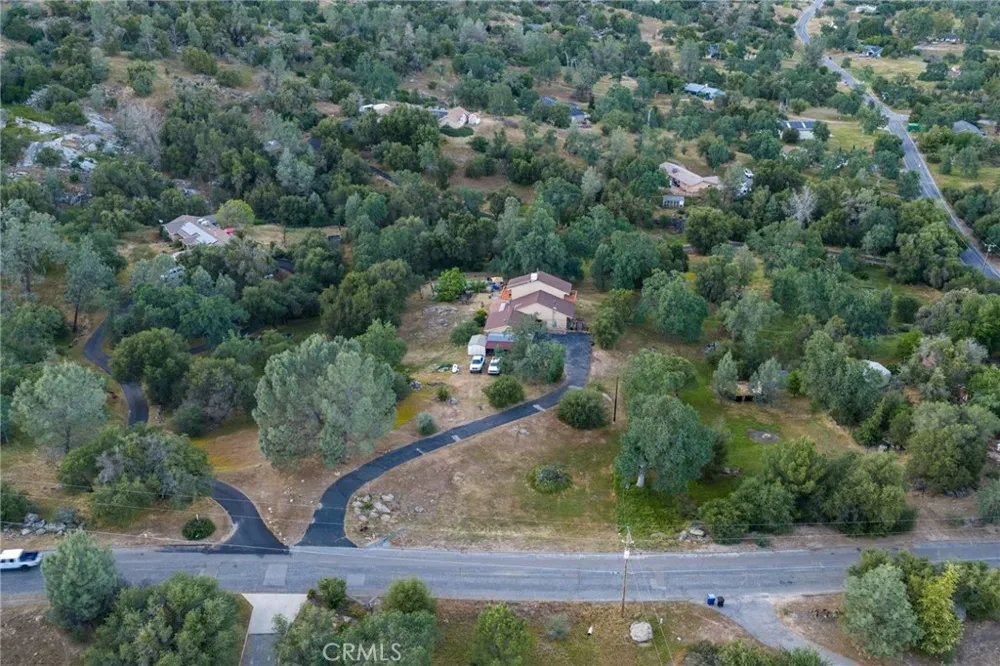 30088 Tioga Coarsegold, CA 93614