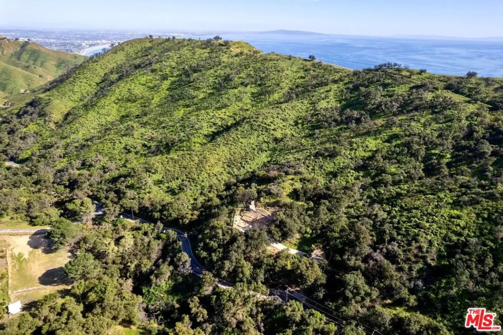 3463 Tuna Canyon Road Topanga, CA 90290