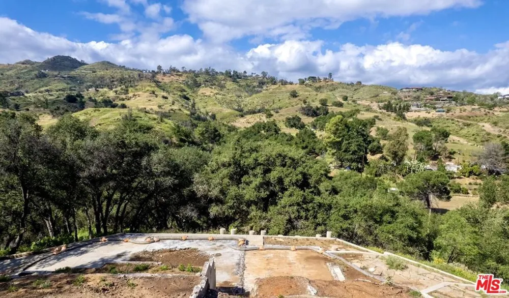 3463 Tuna Canyon Road Topanga, CA 90290