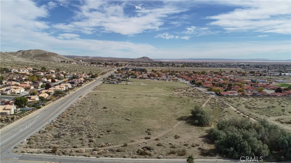 1 30th Street W Rosamond, CA 93560