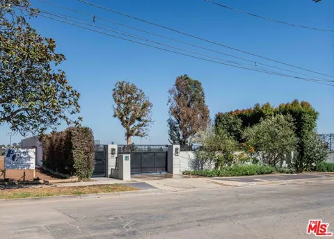 1144 Chautauqua Boulevard