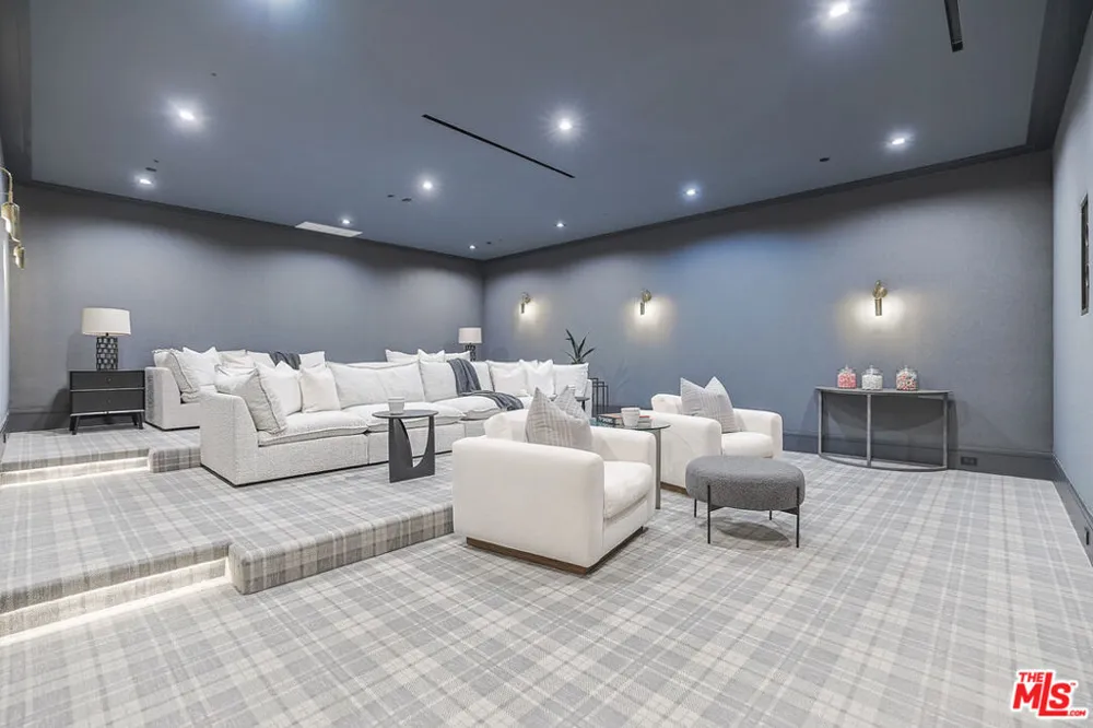 1072 Amalfi Drive Pacific Palisades, CA 90272