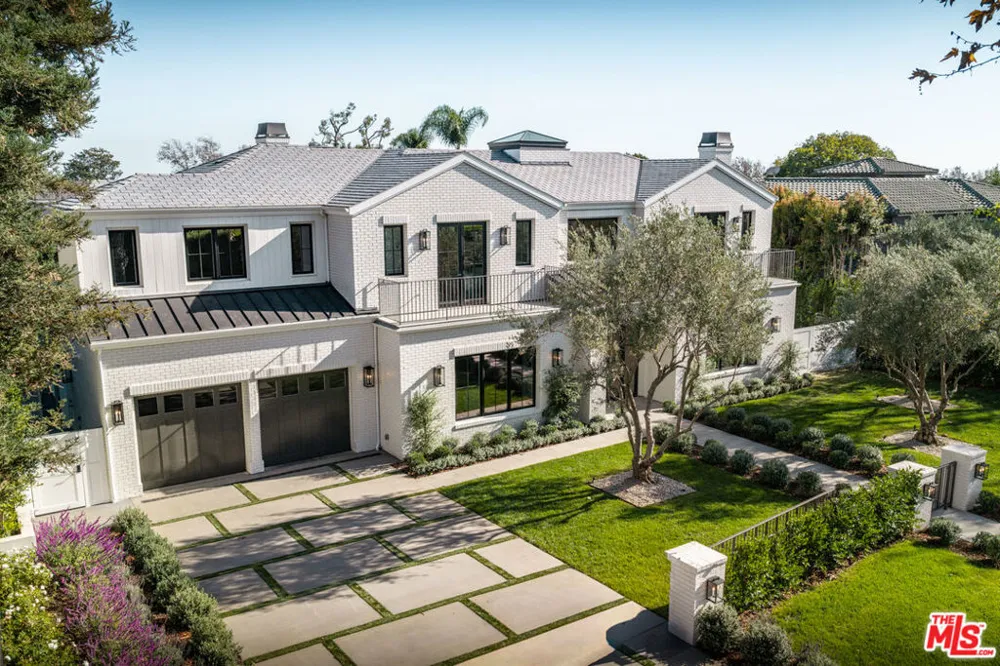 1072 Amalfi Drive Pacific Palisades, CA 90272