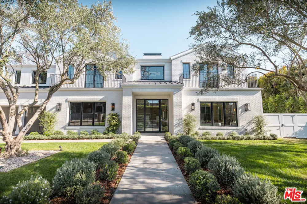 1072 Amalfi Drive Pacific Palisades, CA 90272