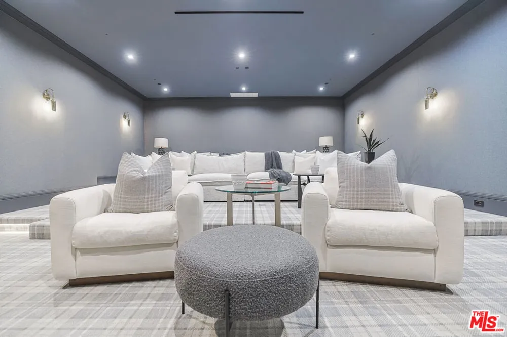 1072 Amalfi Drive Pacific Palisades, CA 90272