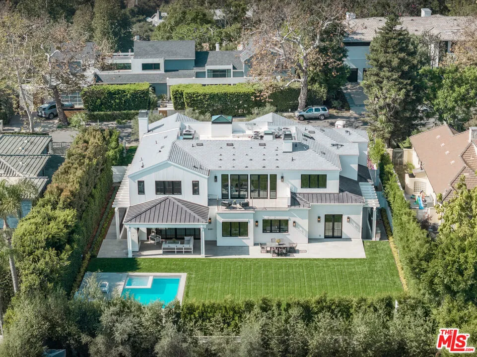 1072 Amalfi Drive Pacific Palisades, CA 90272