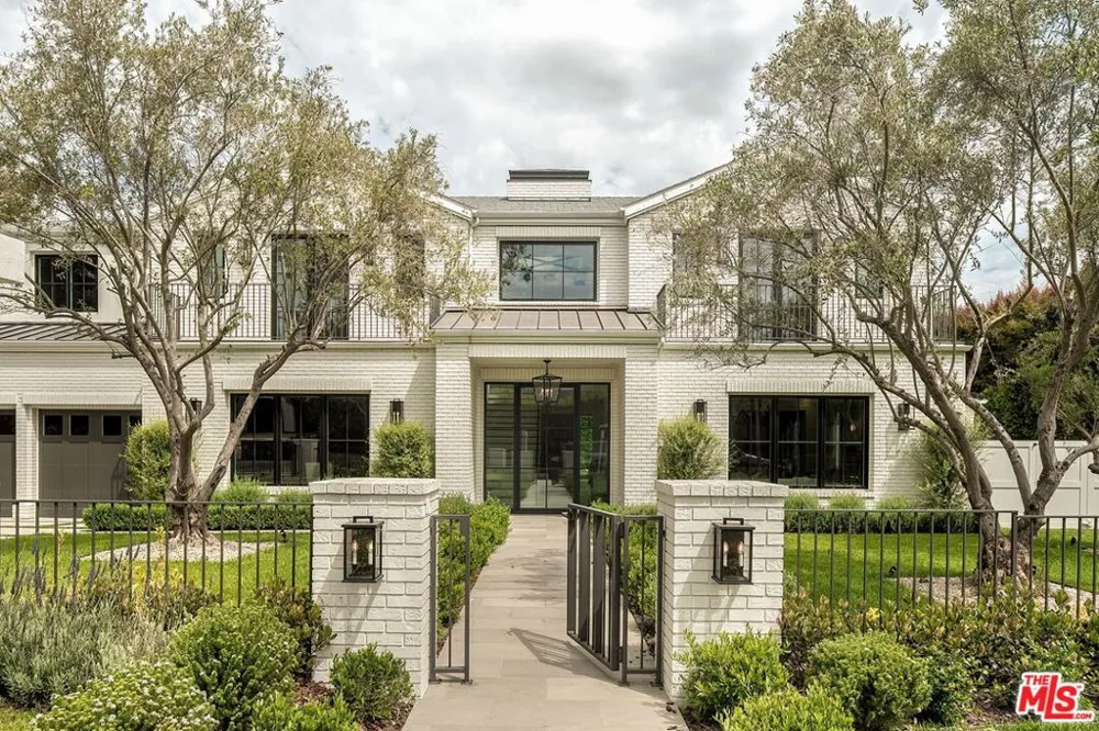 1072 Amalfi Drive Pacific Palisades, CA 90272