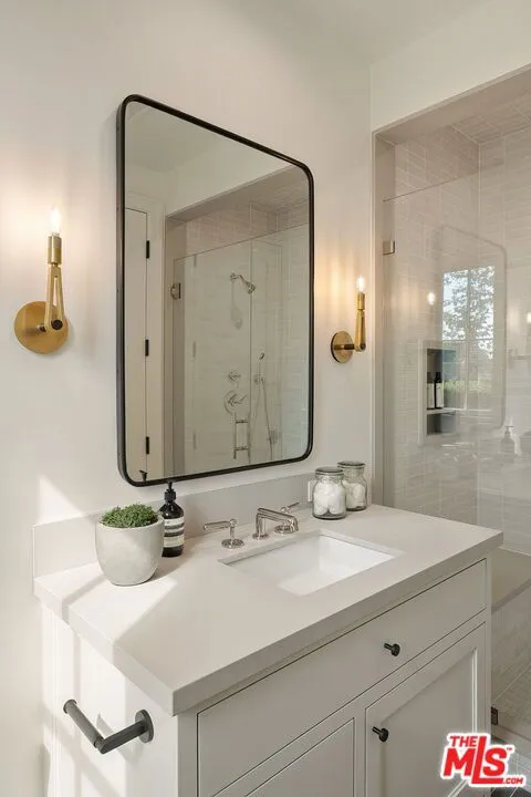 1072 Amalfi Drive Pacific Palisades, CA 90272