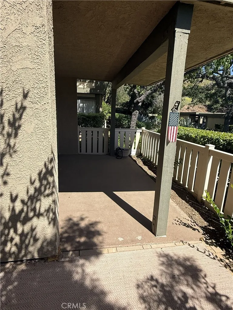 351 Chestnut Hill Court #16 Thousand Oaks, CA 91360