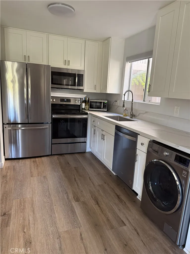 351 Chestnut Hill Court #16 Thousand Oaks, CA 91360