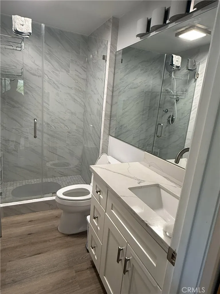 351 Chestnut Hill Court #16 Thousand Oaks, CA 91360