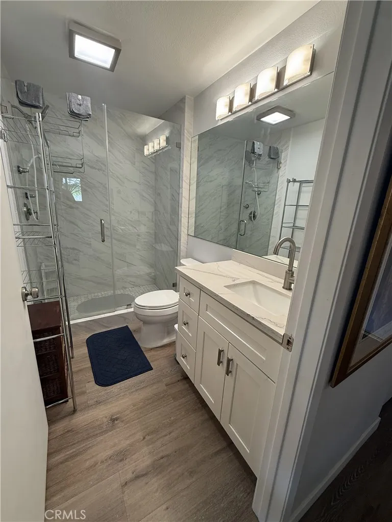 351 Chestnut Hill Court #16 Thousand Oaks, CA 91360