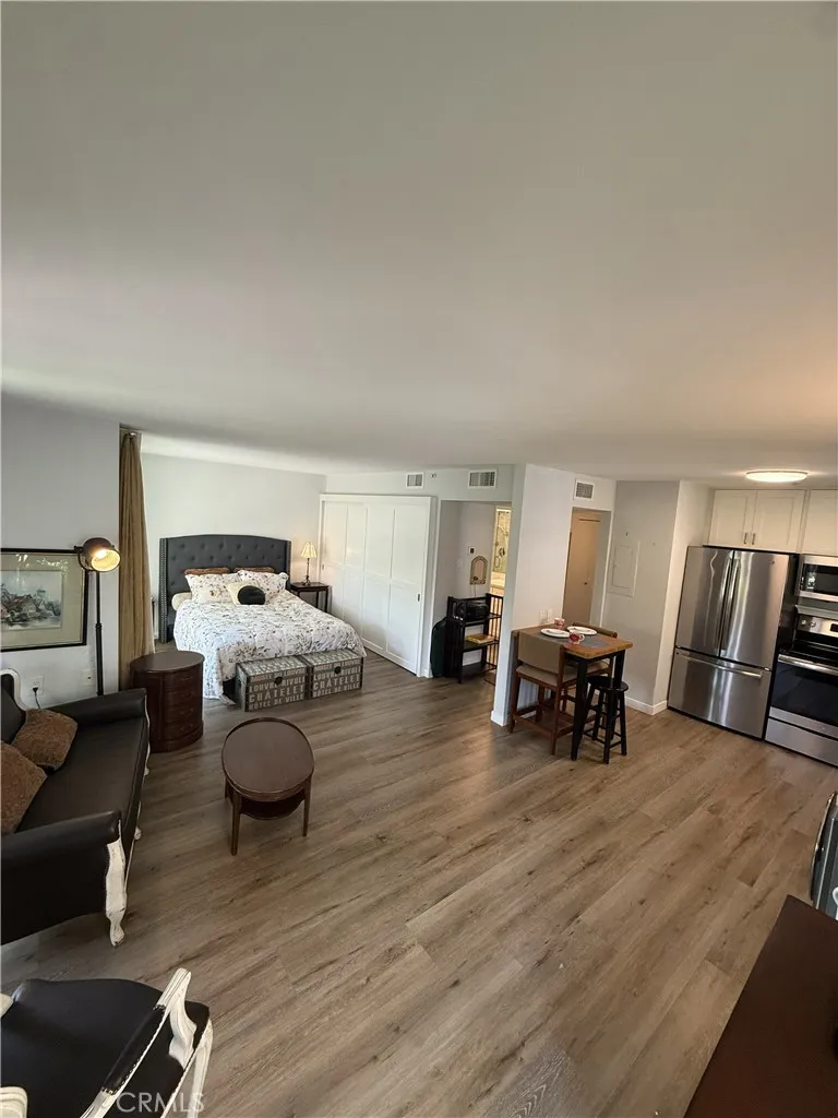 351 Chestnut Hill Court #16 Thousand Oaks, CA 91360