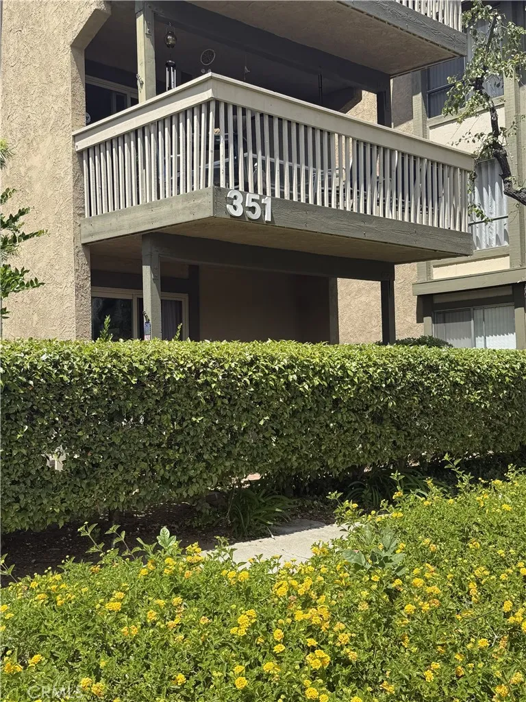 351 Chestnut Hill Court #16 Thousand Oaks, CA 91360
