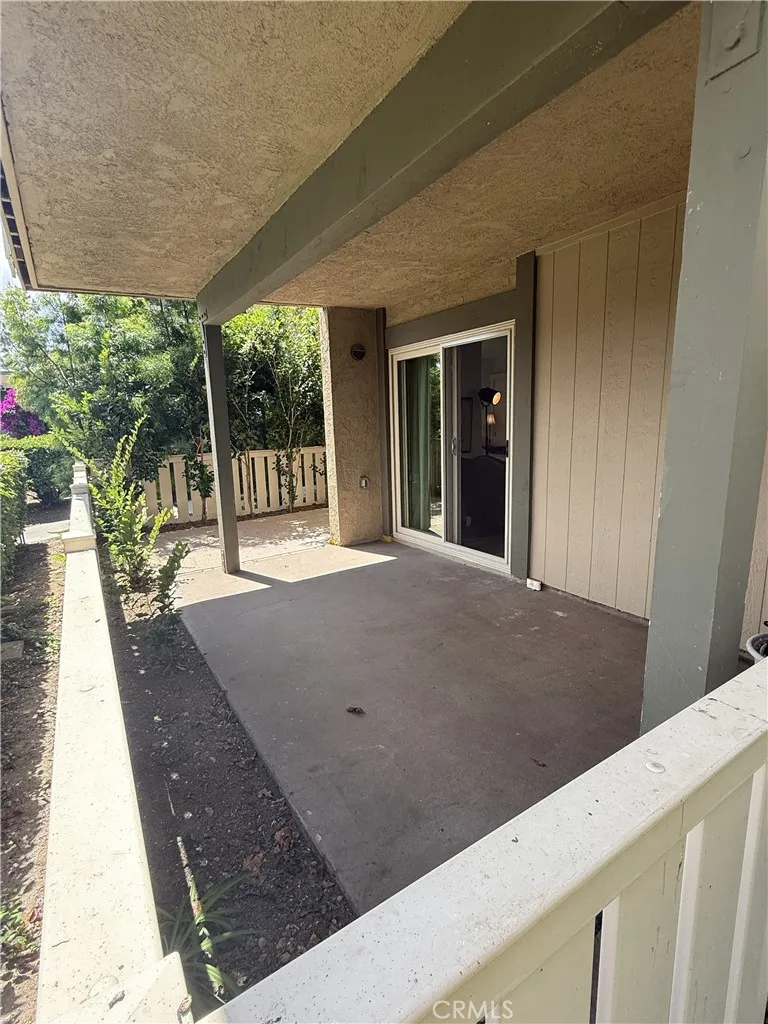 351 Chestnut Hill Court #16 Thousand Oaks, CA 91360