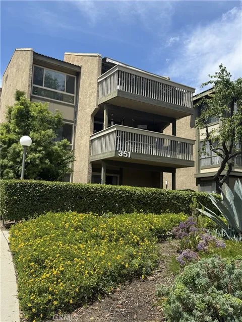 351 Chestnut Hill Court #16