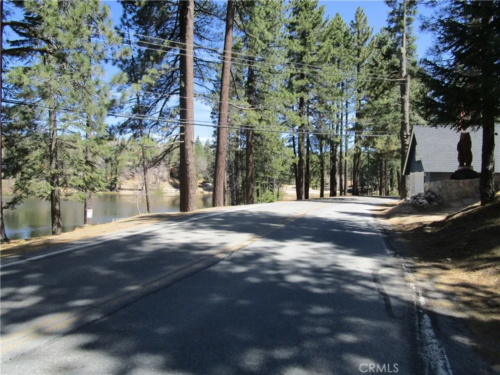 Green Valley Lake Dr. Green Valley Lake, CA 92352