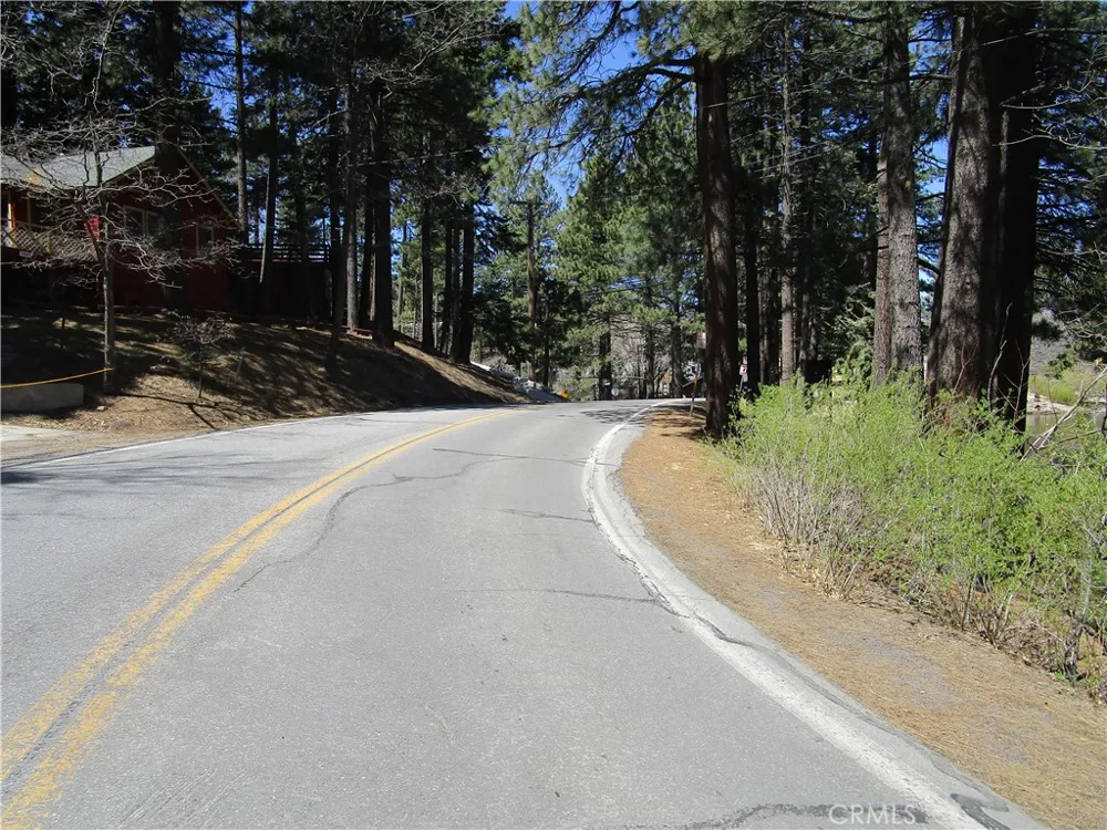 Green Valley Lake Dr. Green Valley Lake, CA 92352