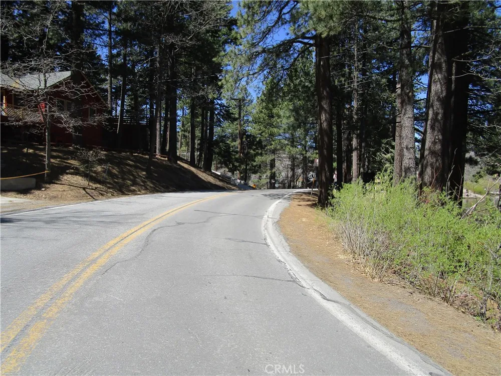 Green Valley Lake Dr. Green Valley Lake, CA 92352
