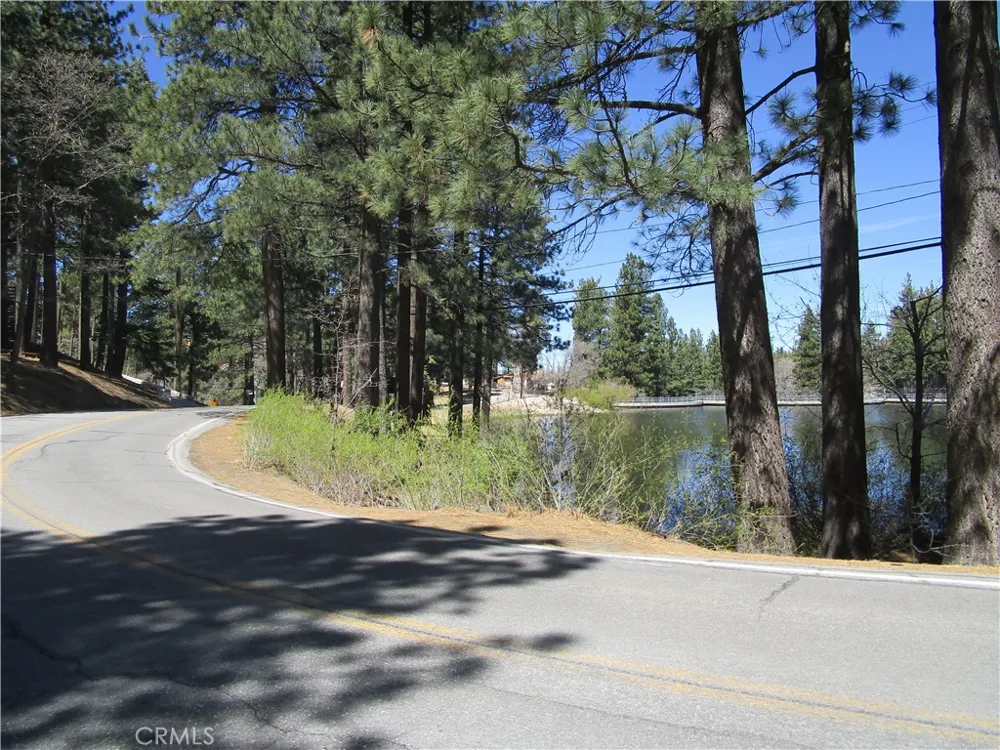 Green Valley Lake Dr. Green Valley Lake, CA 92352
