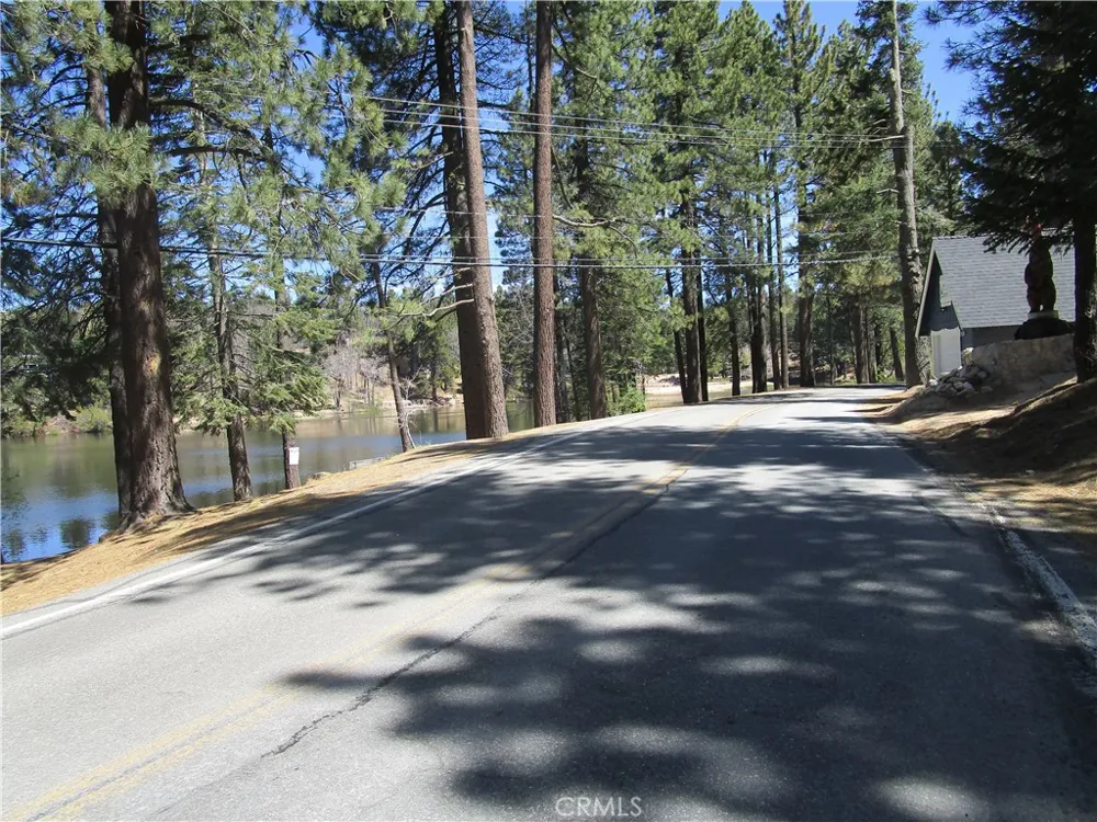 Green Valley Lake Dr. Green Valley Lake, CA 92352