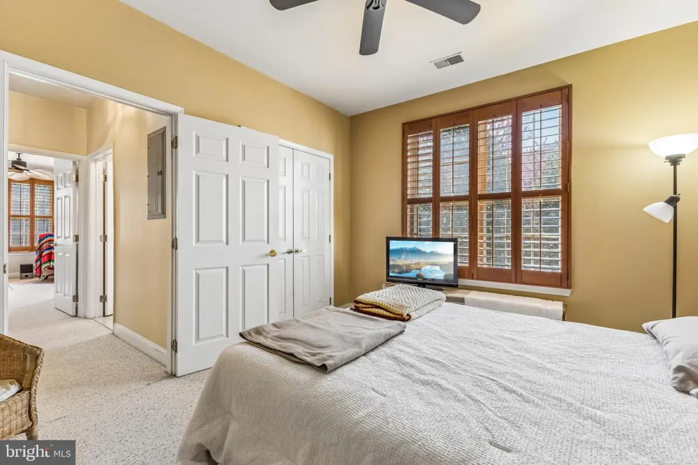 13891 CHELMSFORD DRIVE #110 Gainesville, VA 20155