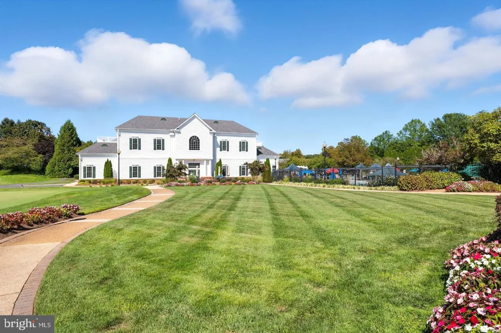 13891 CHELMSFORD DRIVE #110 Gainesville, VA 20155