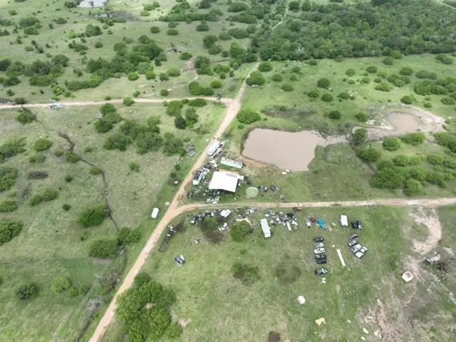 3507 Oil Field Road Bellville, TX 77418