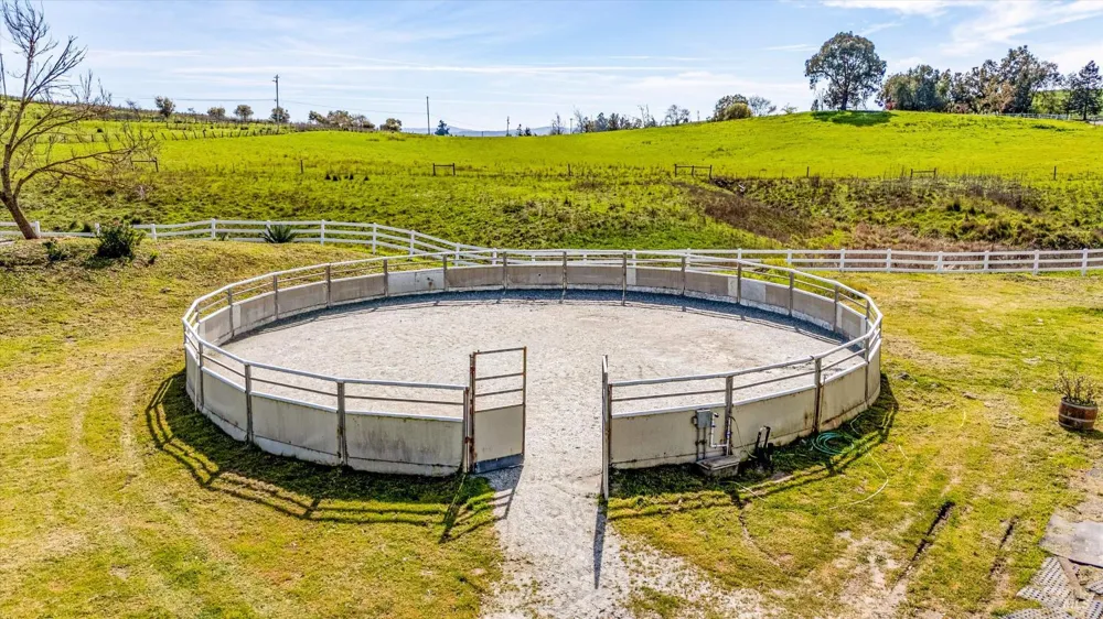 2420 Mountain Ranch Road Petaluma, CA 94954