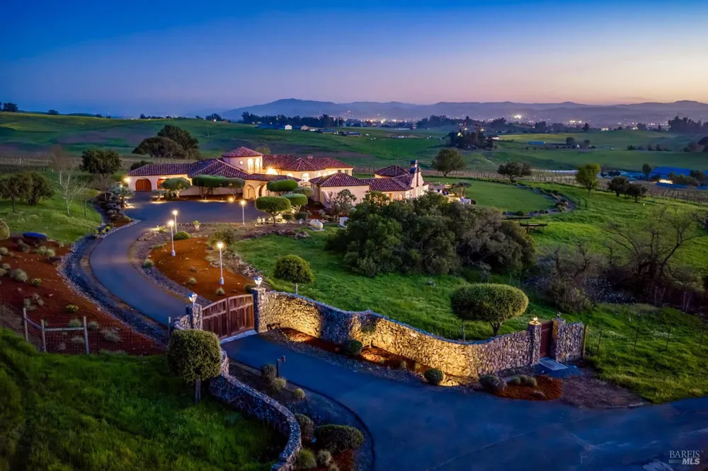 2420 Mountain Ranch Road Petaluma, CA 94954