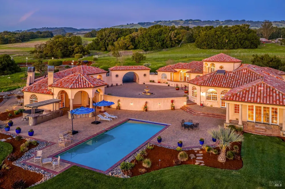 2420 Mountain Ranch Road Petaluma, CA 94954