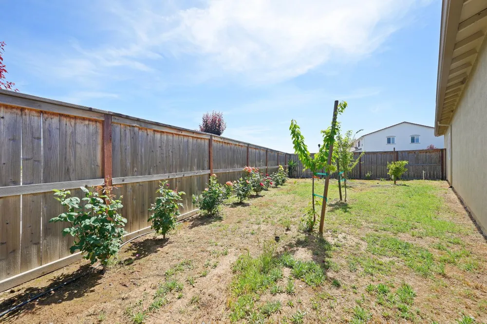 1398 Elkins Circle Olivehurst, CA 95961