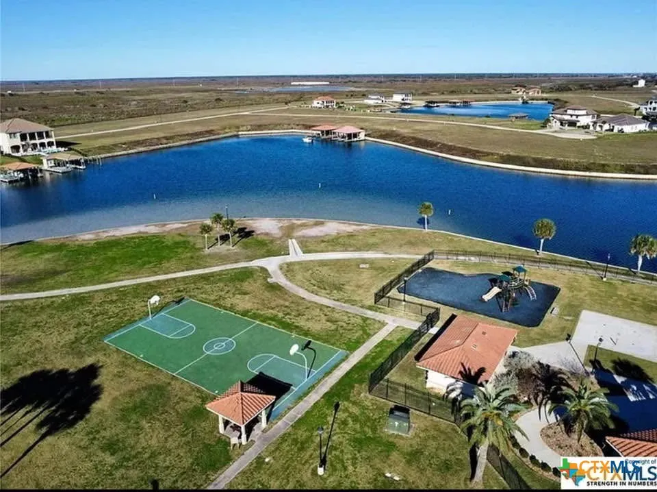 72 Blanc Court Port Lavaca, TX 77979