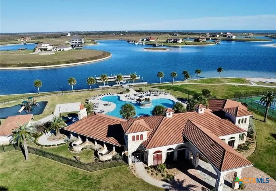 72 Blanc Court Port Lavaca, TX 77979
