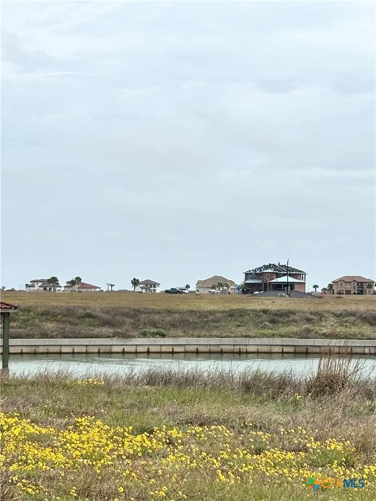 72 Blanc Court Port Lavaca, TX 77979