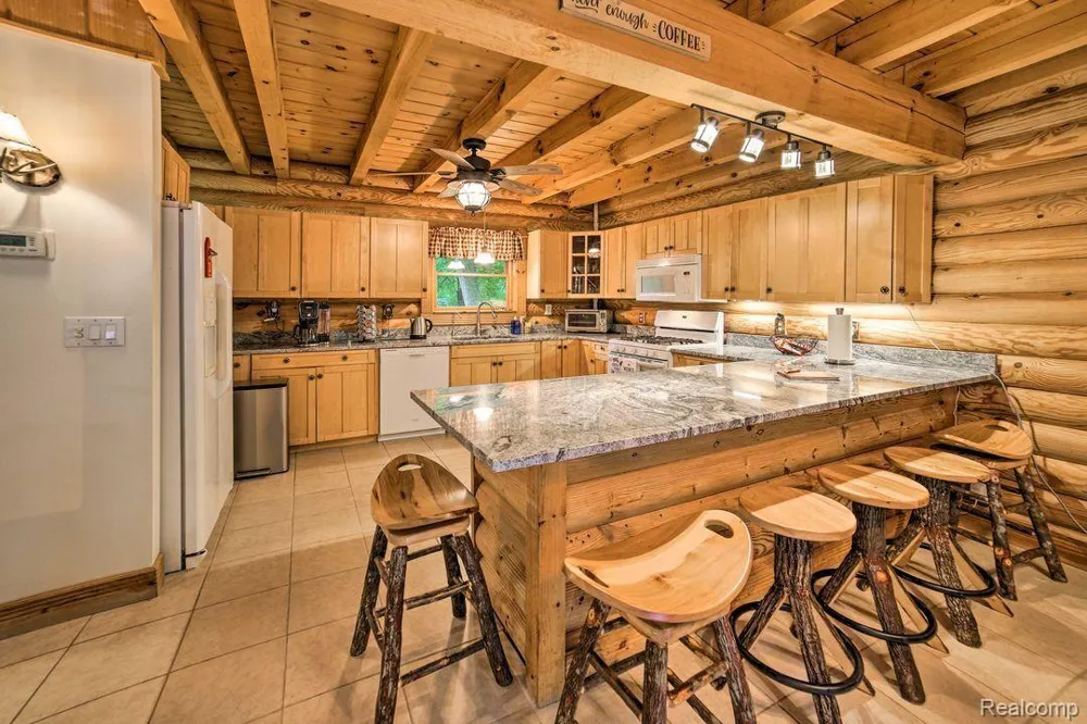 4380 Donnely Road Leoni Township, MI 49201