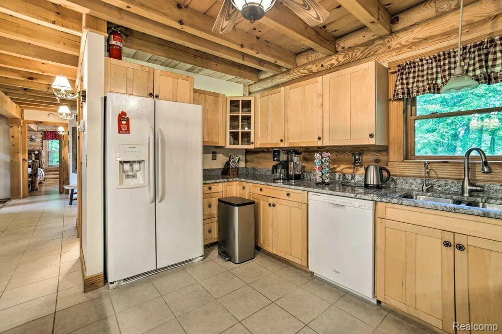 4380 Donnely Road Leoni Township, MI 49201