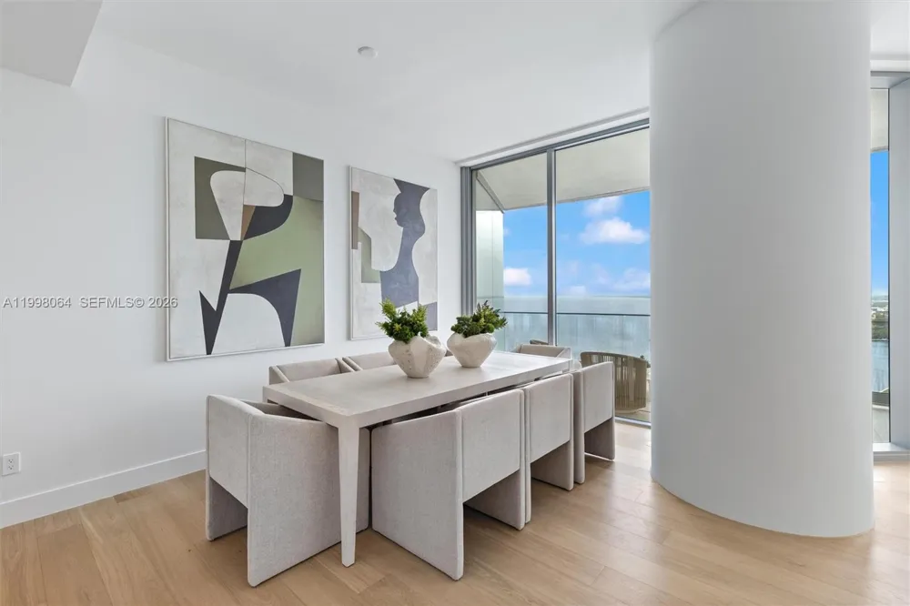 175 SE 25 Rd #2003 Miami, FL 33129