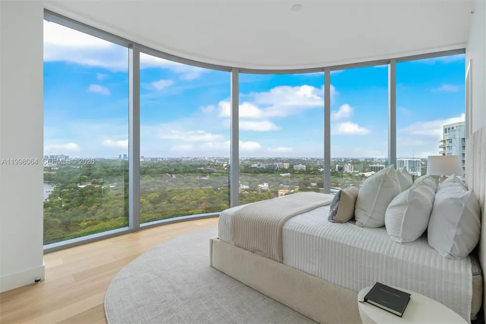175 SE 25 Rd #2003 Miami, FL 33129