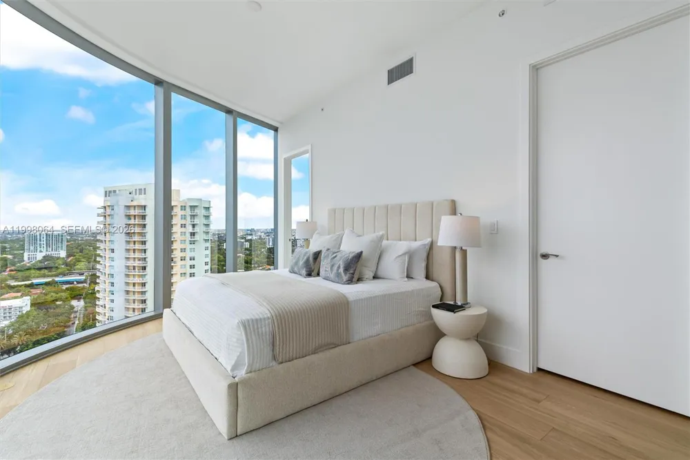 175 SE 25 Rd #2003 Miami, FL 33129