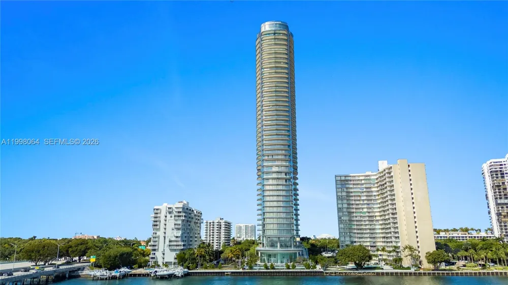 175 SE 25 Rd #2003 Miami, FL 33129