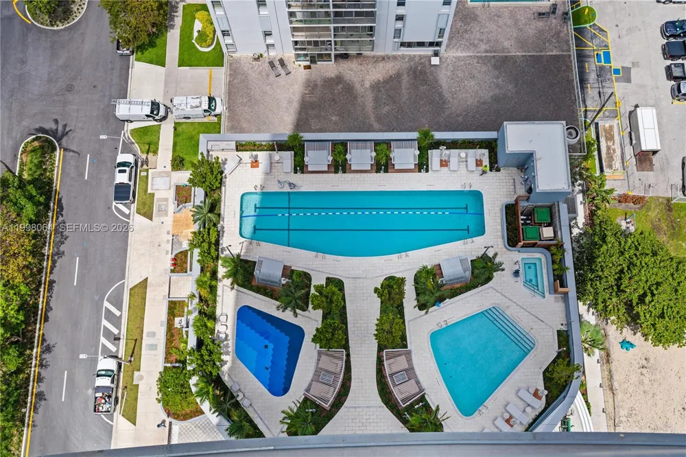 175 SE 25 Rd #2003 Miami, FL 33129