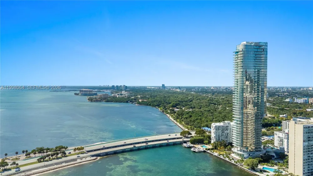 175 SE 25 Rd #2003 Miami, FL 33129