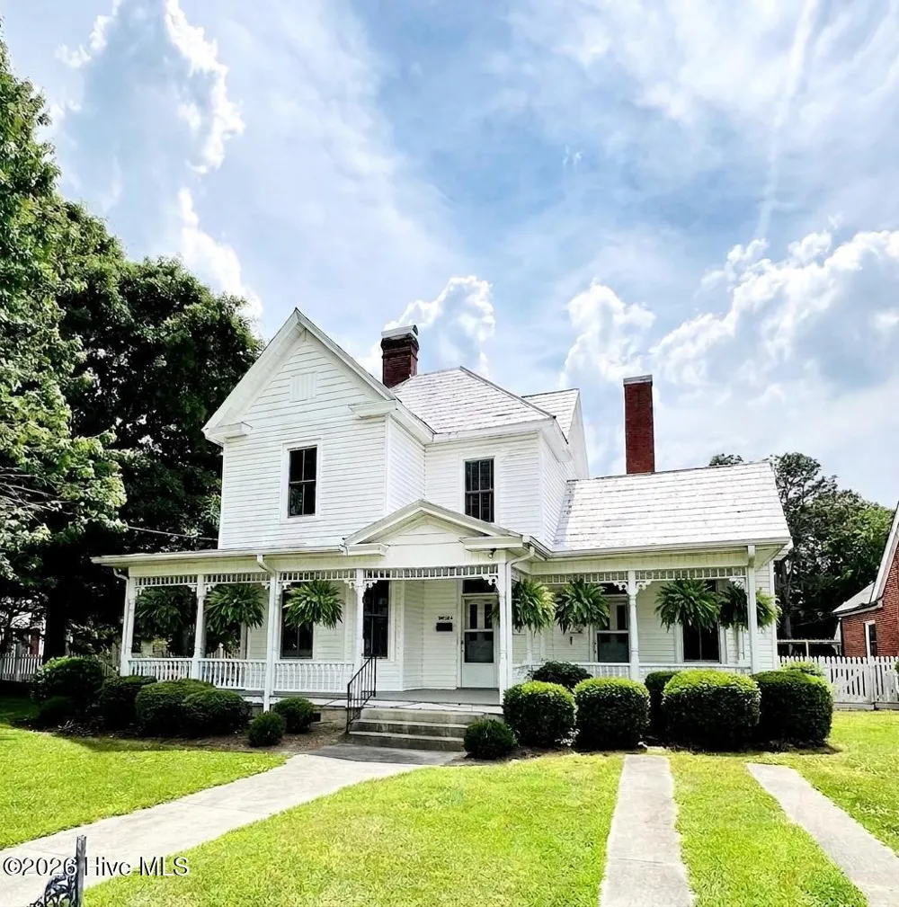 3813 W Wilson Street Farmville, NC 27828