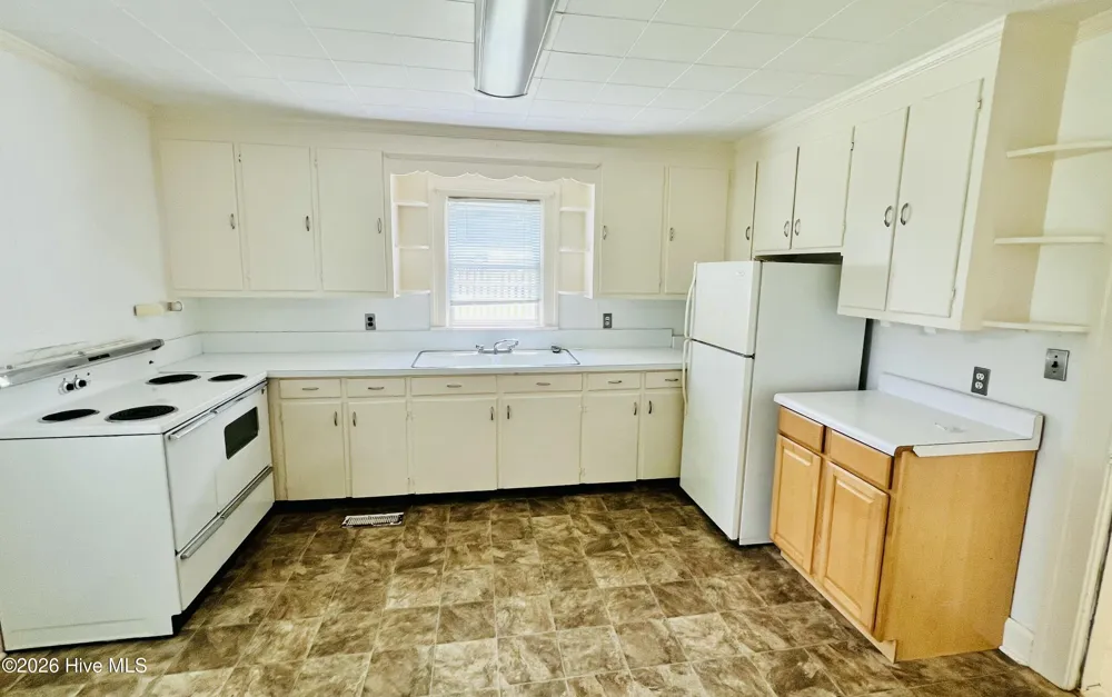 3813 W Wilson Street Farmville, NC 27828