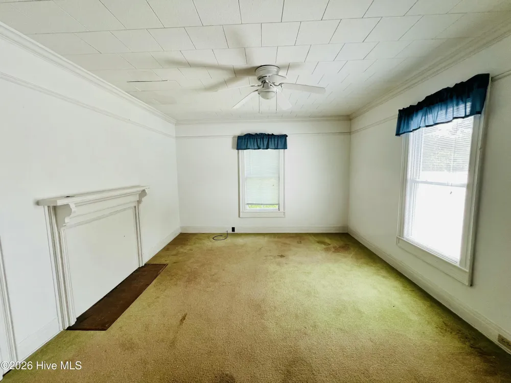 3813 W Wilson Street Farmville, NC 27828