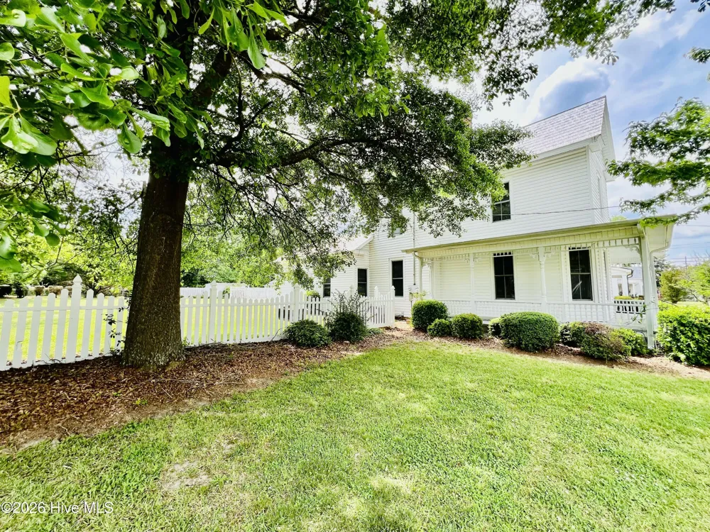 3813 W Wilson Street Farmville, NC 27828
